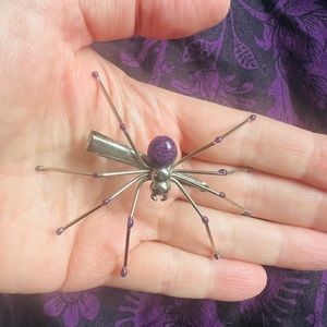 Spider hair clip